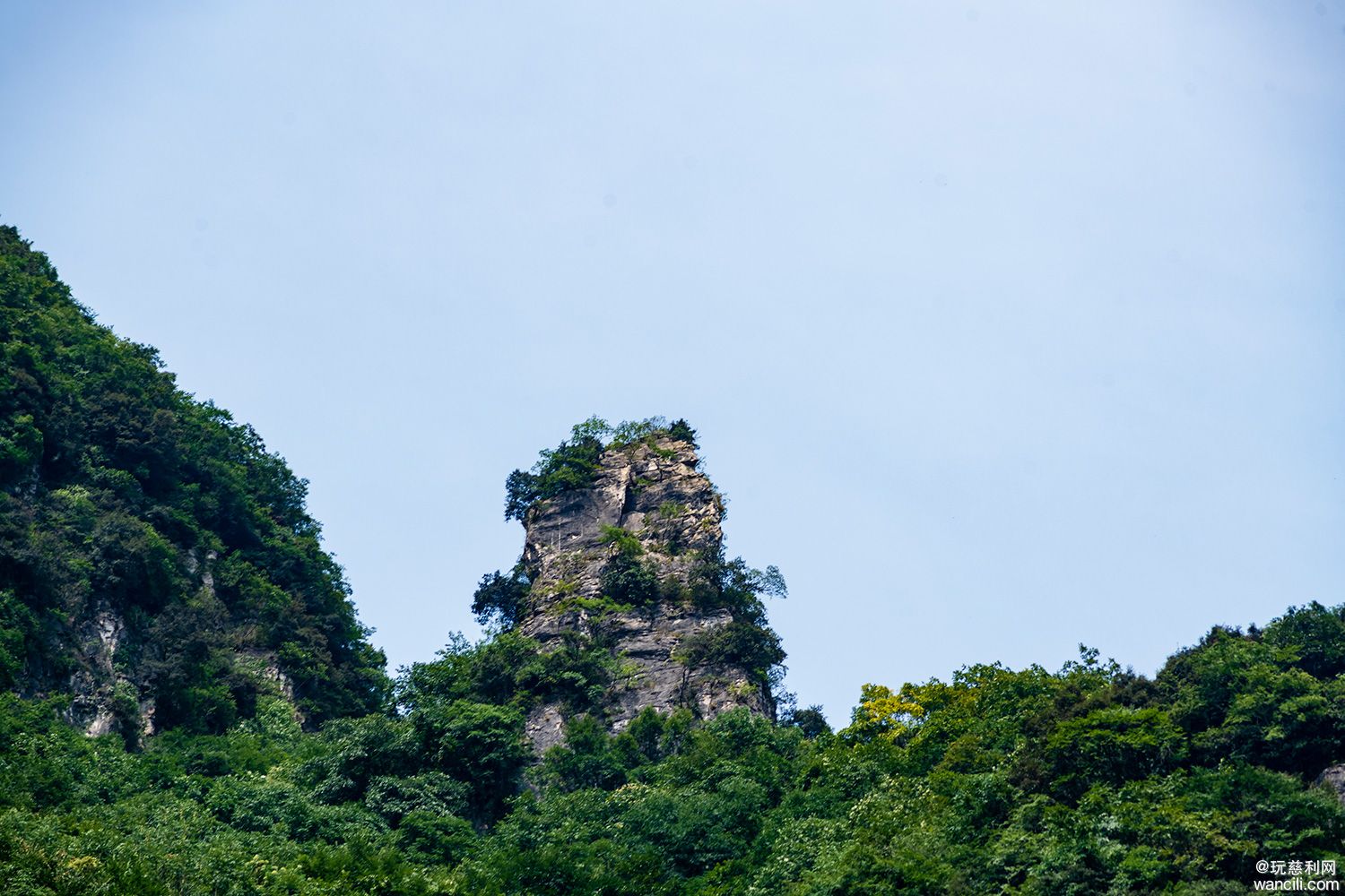 旭日香炉岩.jpg