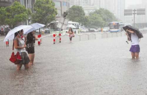 今晚直7月4日预计湘西湘北10个省市区都会有大暴雨