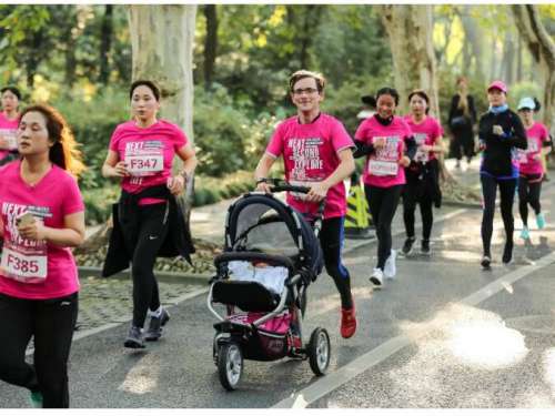 易跑助力第四界杭州女子长跑赛，千位女神享受跑步带来的“下一秒转变”